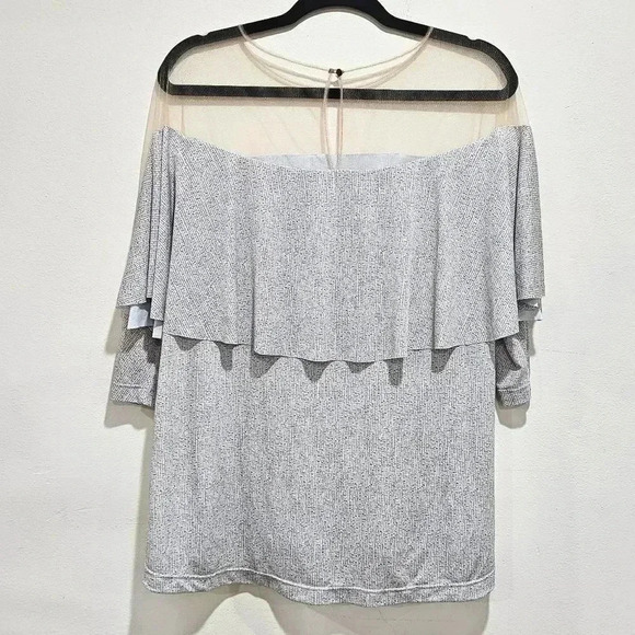 Thamara Capelao Tiered Blouse - Picture 2 of 6